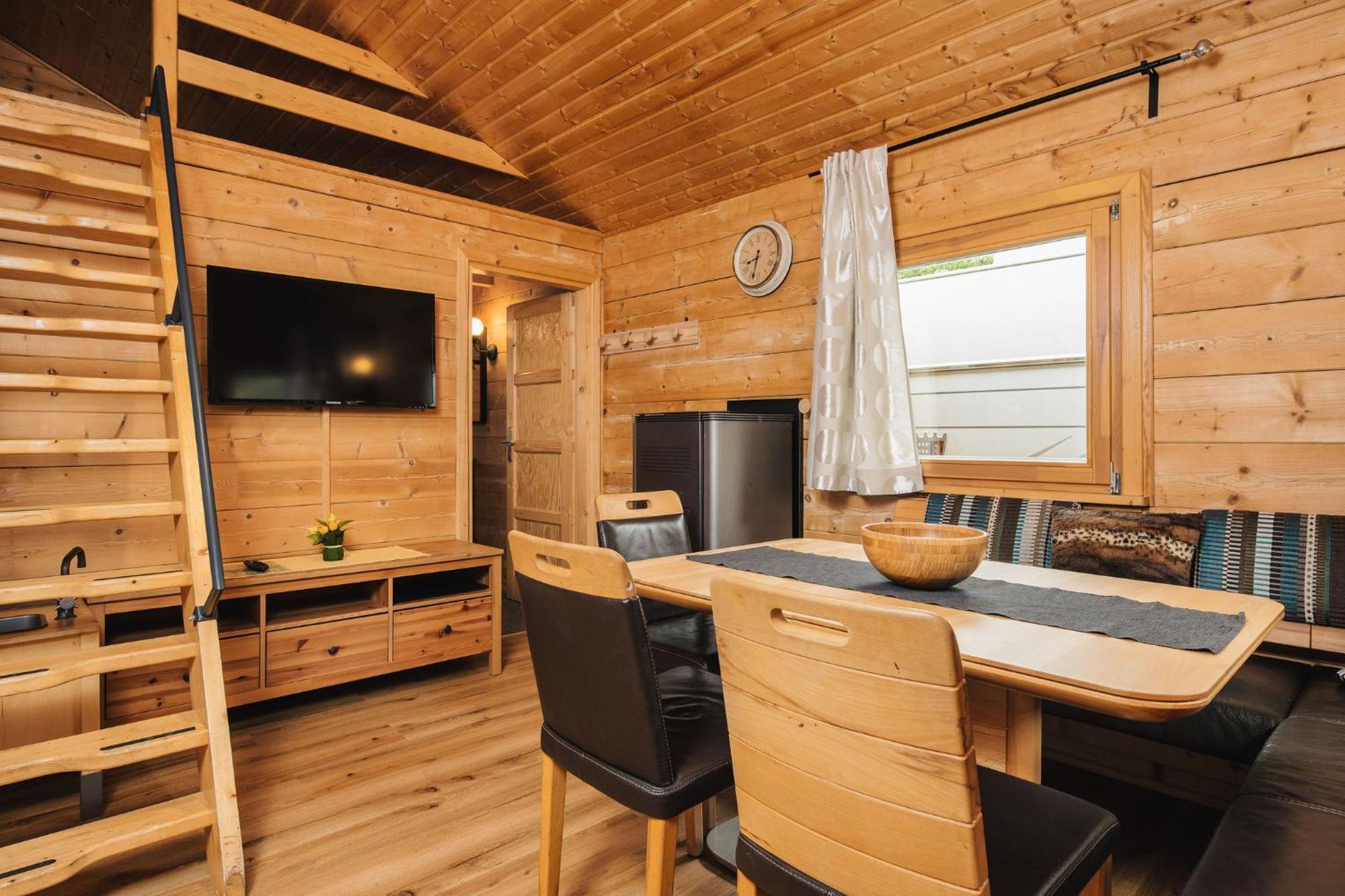 Camping Dreilaendereck Blockhuetten & Apartments 리드임오브린터 외부 사진