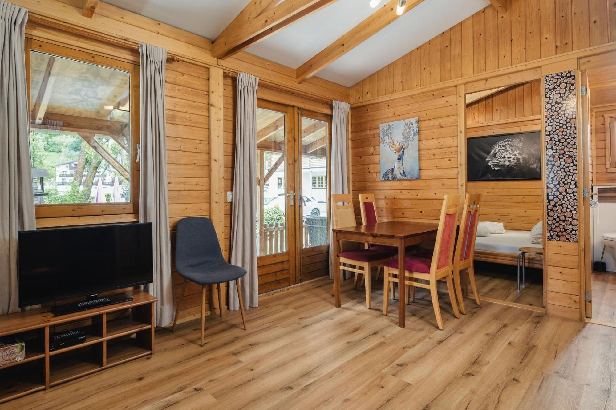 Camping Dreilaendereck Blockhuetten & Apartments 리드임오브린터 외부 사진