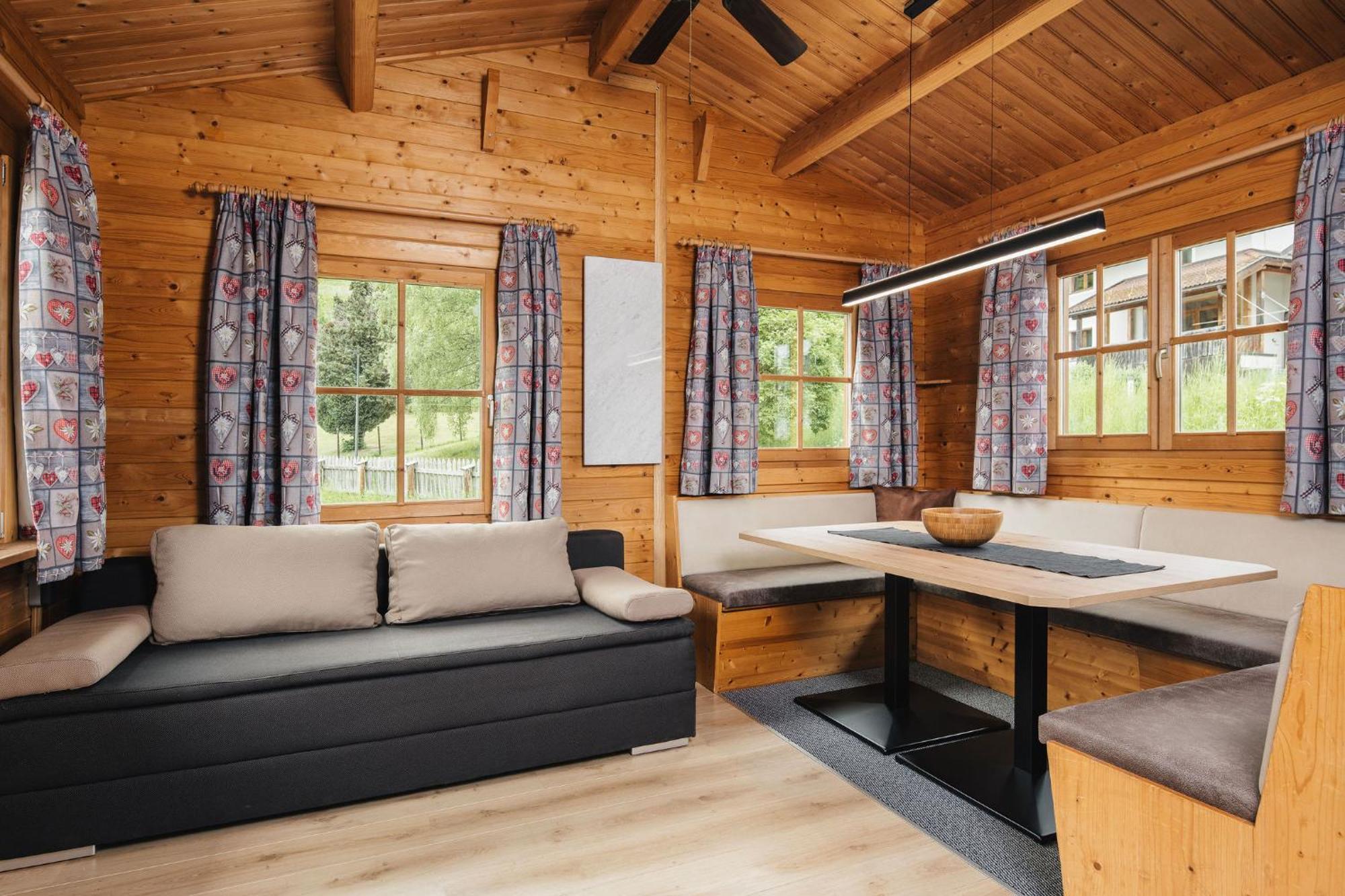 Camping Dreilaendereck Blockhuetten & Apartments 리드임오브린터 외부 사진